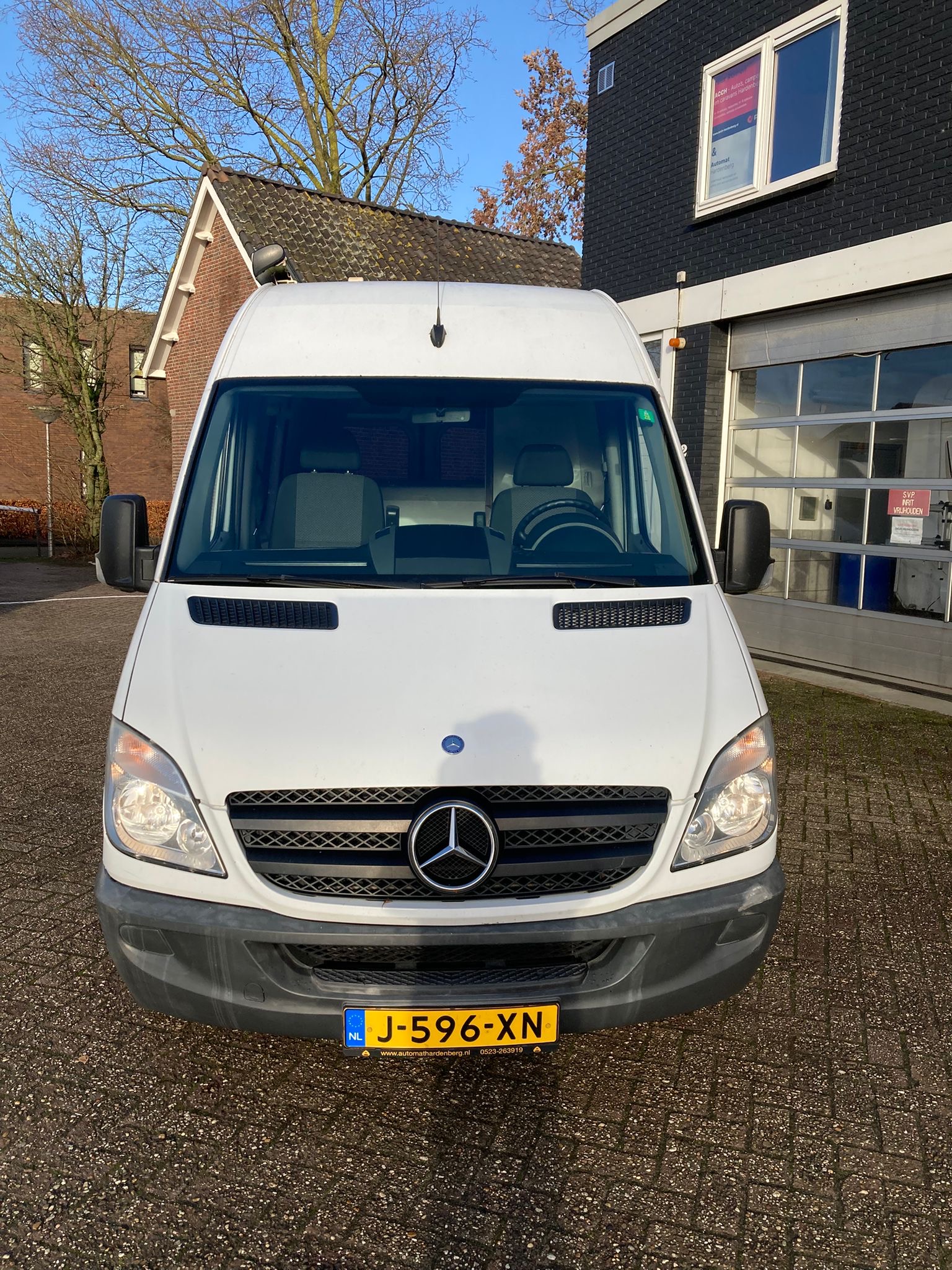 Mercedes-Benz Sprinter - Image 11