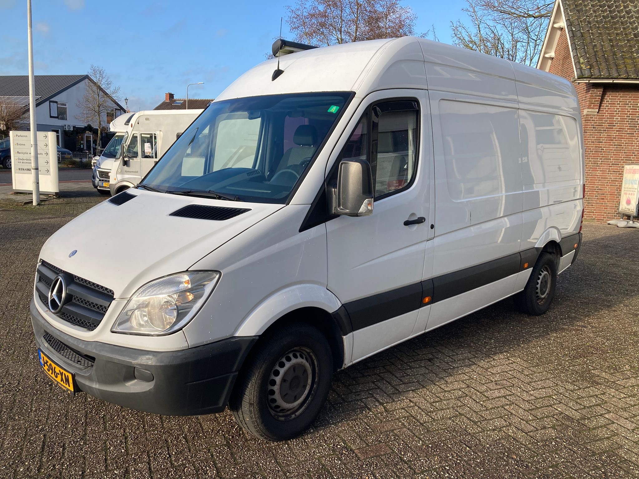 Mercedes-Benz Sprinter - Image 2